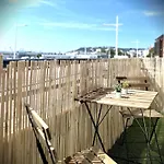 La Longue Vue-appart Vue Avec Balcon-parking Apartamento *